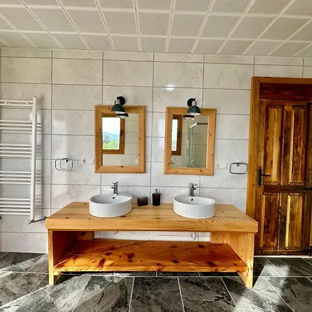 Kus Tuenegi * Kaş
